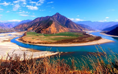 First Bend on the Yangtze River